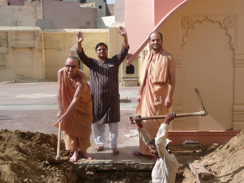 Rupa Goswami's Samadhi and Bhajan Kutir construction